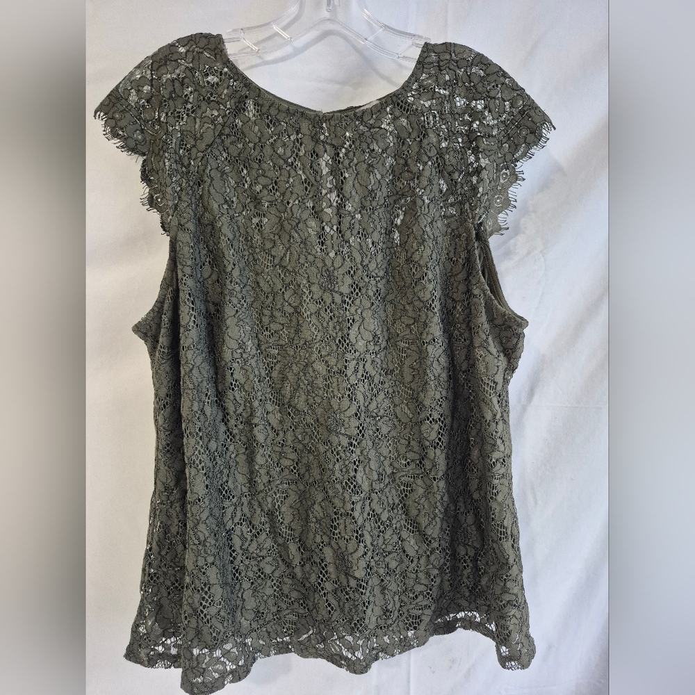 H&M Khaki Green Lace Cap Sleeve Blouse in size XL